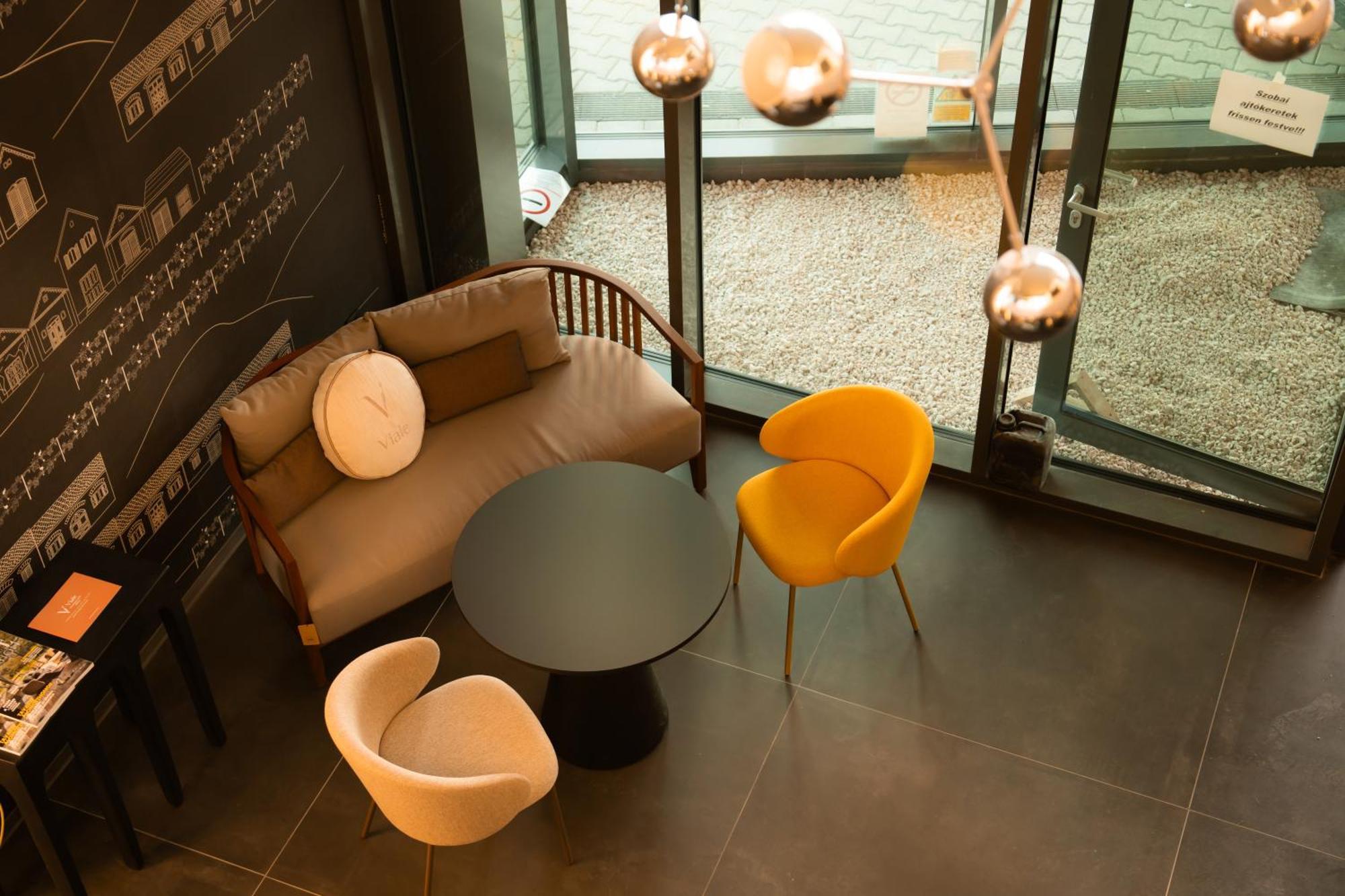Villány Viale Boutique Hotel מראה חיצוני תמונה